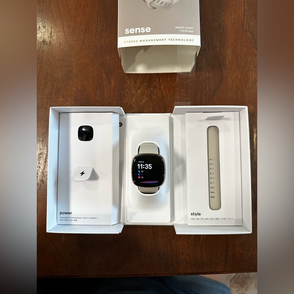 Fitbit Sense Soft Gold